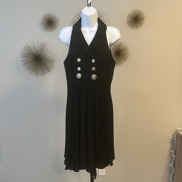 Elegant Black Double-Breasted Dress - Picture 1 of 4